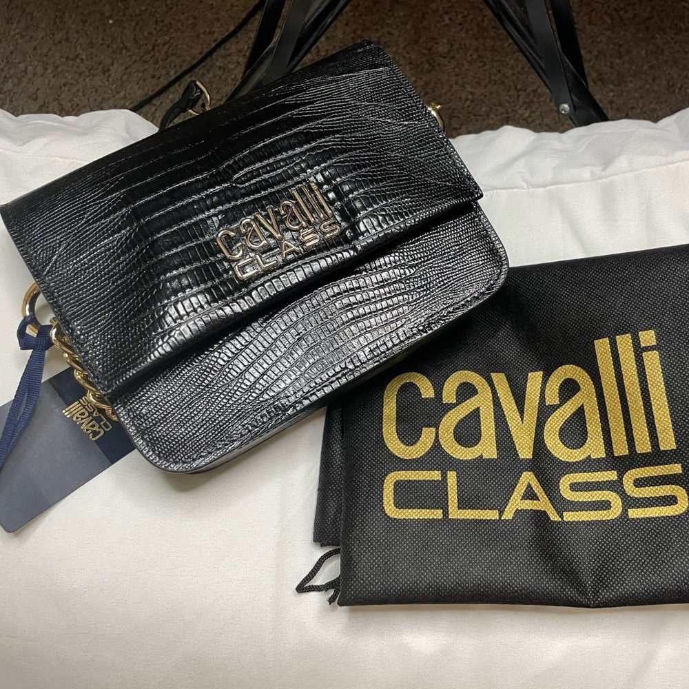 Tejus Black Leather Shoulder Bag